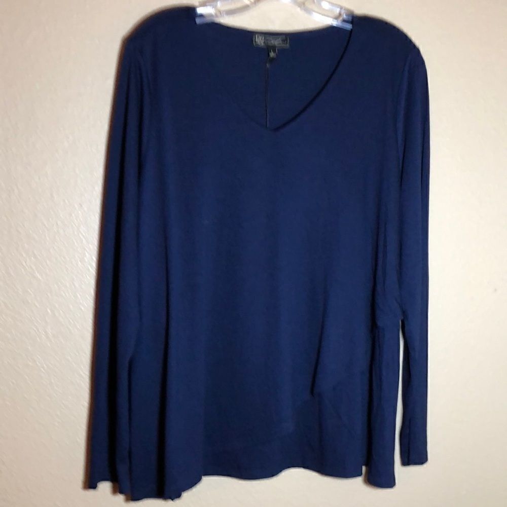 DG2 by Diane Gilman faux wrap long sleeve top in rich navy blue soft knit Size L - Picture 2 of 12